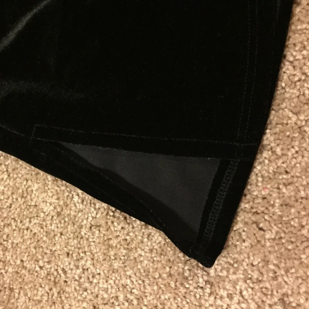 black velvet‎ skirt